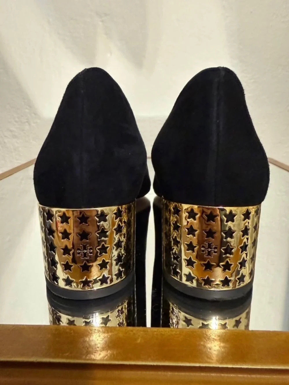 Tory Burch Olympia Pump Black Suede - Picture 3 of 4